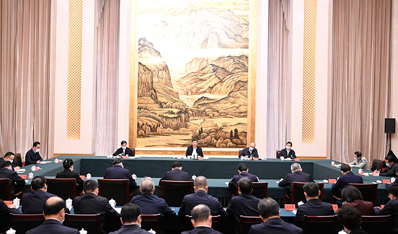 5月17日上午，中共中央总书记、国家主席、中央军委主席习近平在陕西西安主持中国－中亚峰会前夕，专门听取陕西省委和省政府工作汇报，发表了重要讲话。