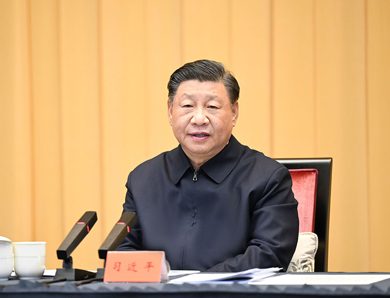 11月30日上午，中共中央总书记、国家主席、中央军委主席习近平在上海主持召开深入推进长三角一体化发展座谈会并发表重要讲话。